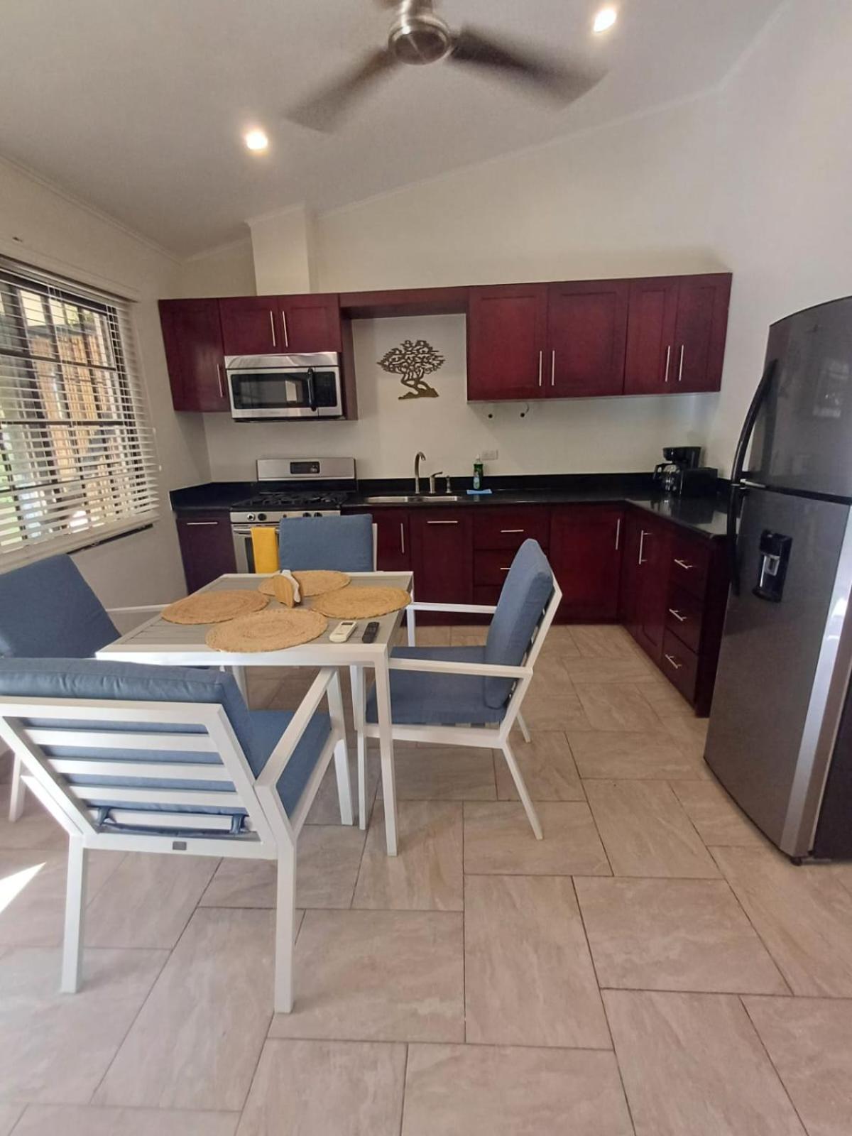 Guest House Плая Фламинго Екстериор снимка